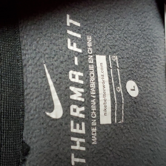 Women's Large Nike Therma-Fit Sweatshirt - Picture 2 of 5